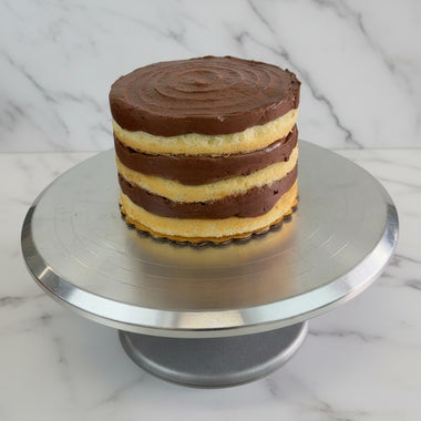 vanilla cake with chocolate icing